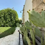 Amati 펜션